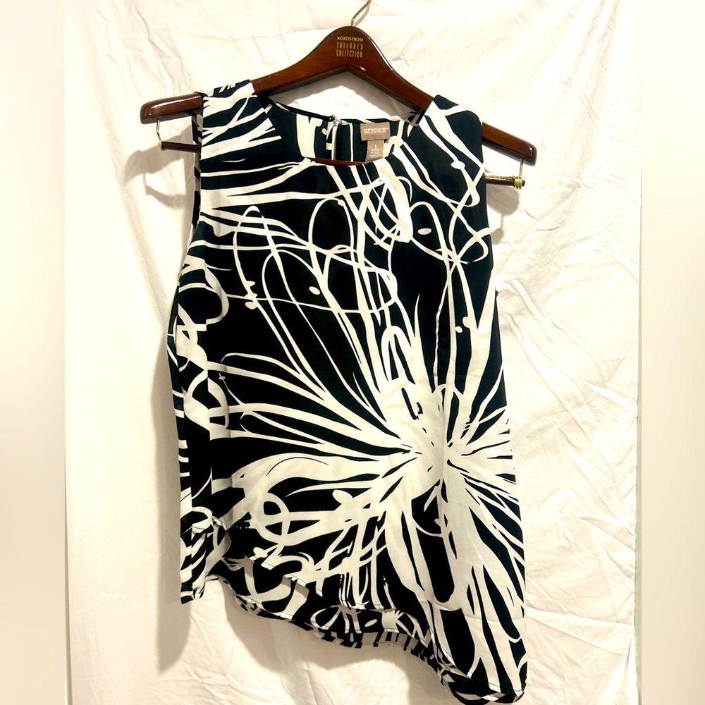 Chicos Black and white floral sleeveless top